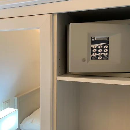 Tiburtina Suites, Gæstehus Rom