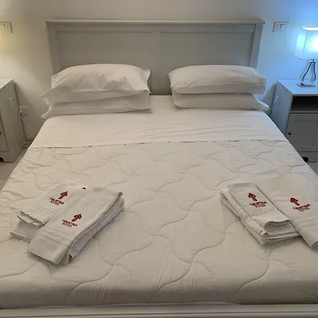 Tiburtina Suites, 3* Rom