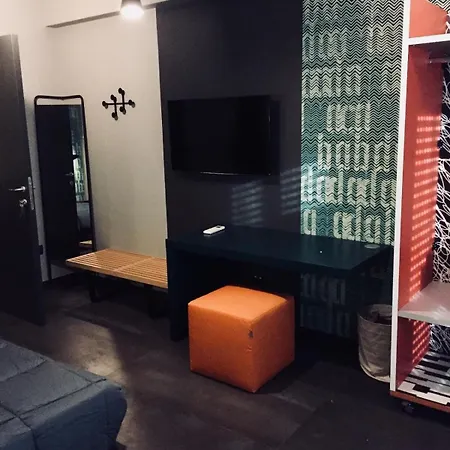 Tiburtina Suites, 3*