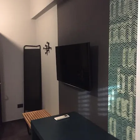 Tiburtina Suites, Gæstehus Rom