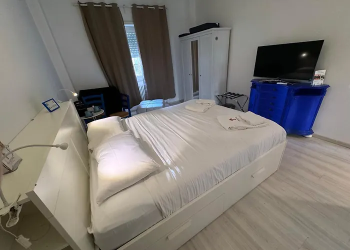 Tiburtina Suites, Pensión