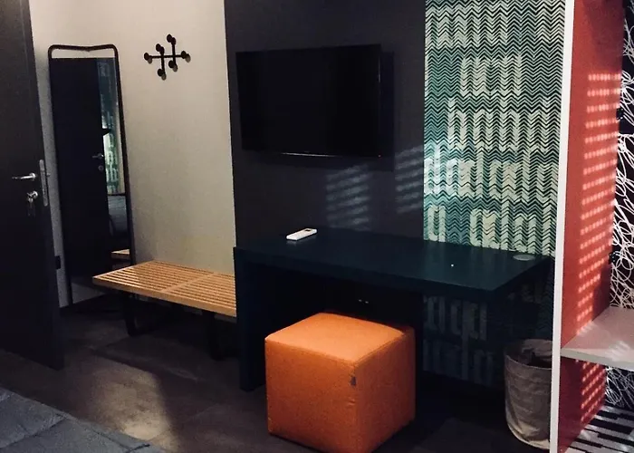 Tiburtina Suites, 3*