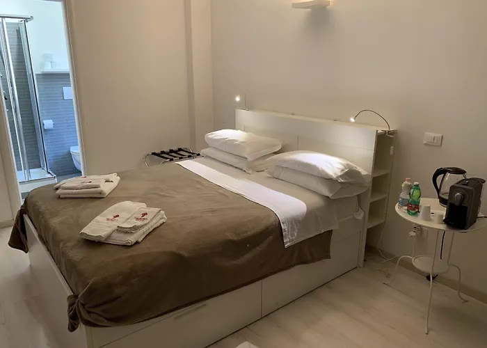 Tiburtina Suites, Pensión 3*