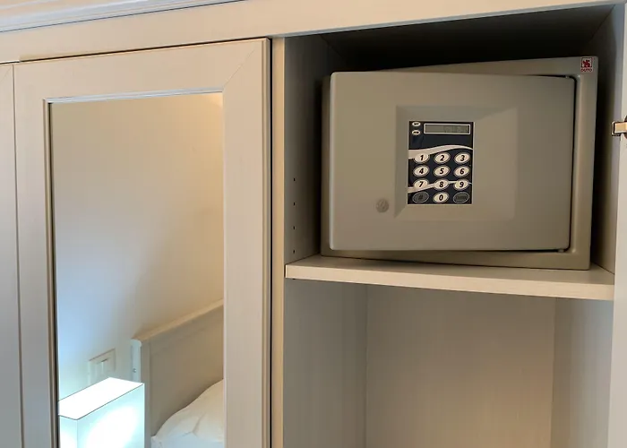 Tiburtina Suites, Pensión Roma