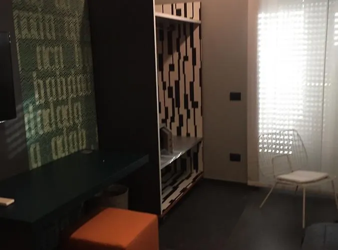 Tiburtina Suites, Pensión