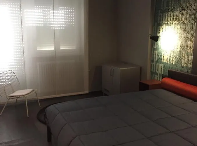 Tiburtina Suites, Pensión Roma