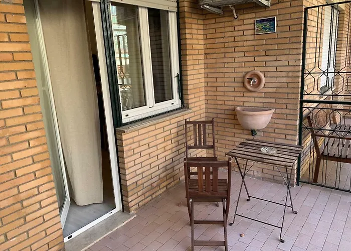 Tiburtina Suites, Pensión Roma